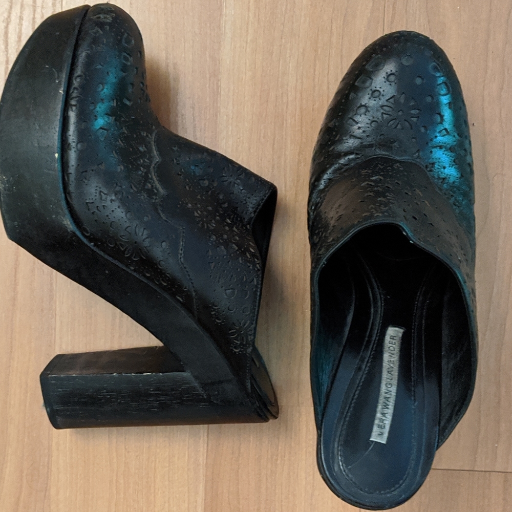 Vera Wang clogs